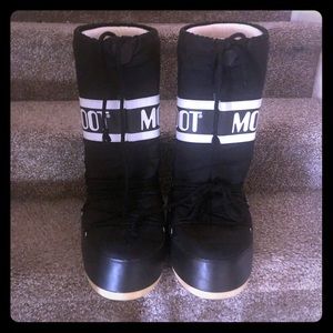BLACK MOON BOOTS 🔥🔥🔥